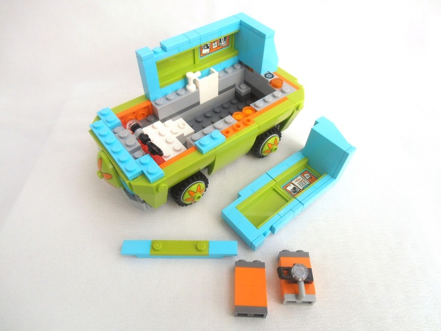 75902