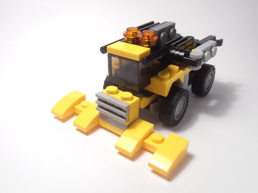 31041 Combine Harvester