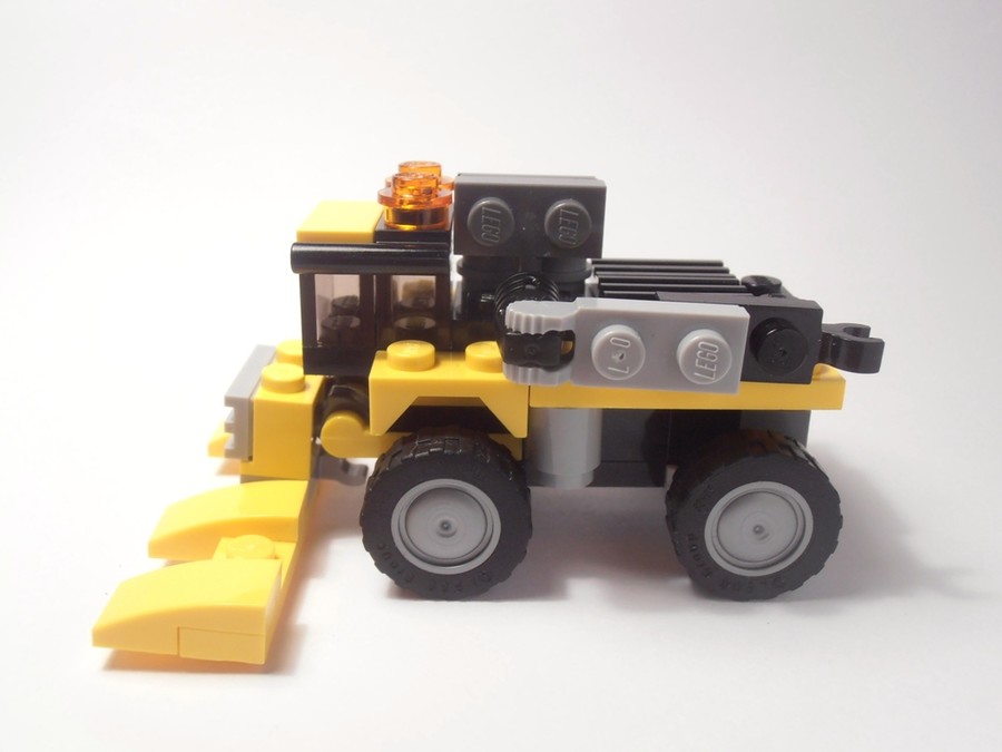 31041 Combine Harvester