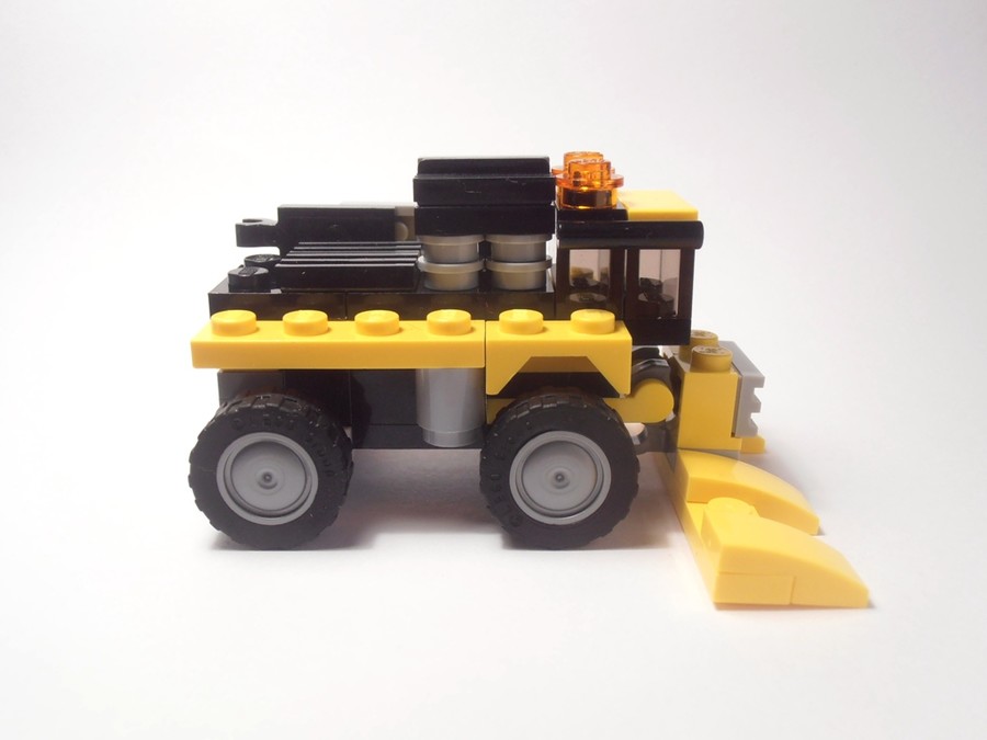 31041 Combine Harvester