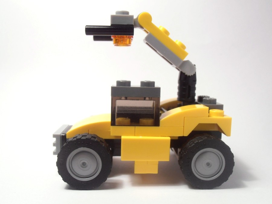 31041 Liebherr LRS 645 Reachstacker
