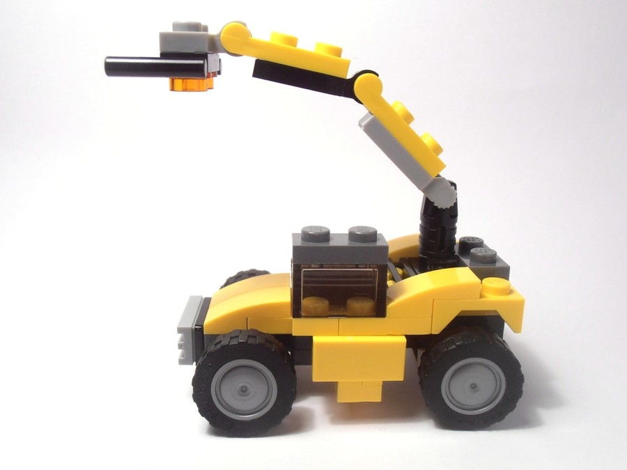 31041 Liebherr LRS 645 Reachstacker