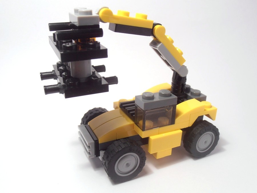 31041 Liebherr LRS 645 Reachstacker