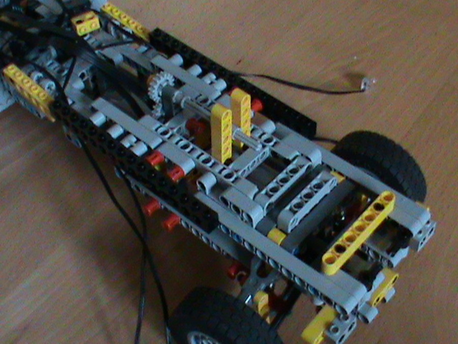 Kegi Liebherr 1250, és Lego Kamion +SBrick