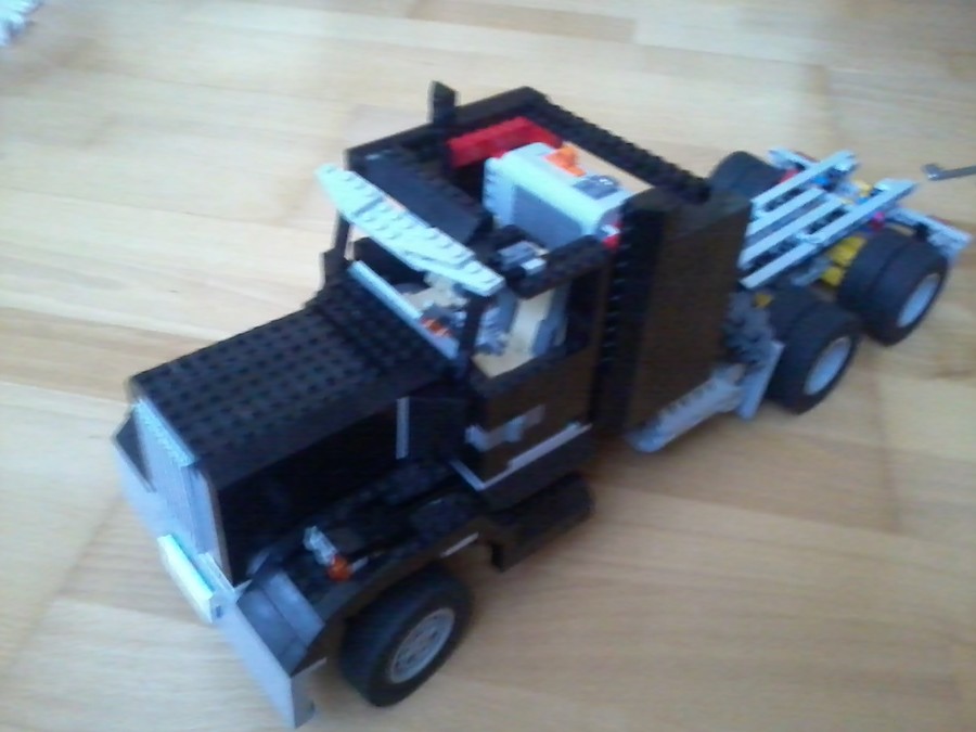 Kegi Liebherr 1250, és Lego Kamion +SBrick