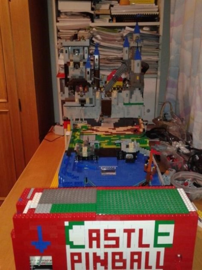 Castlepinball-LEGO flipper