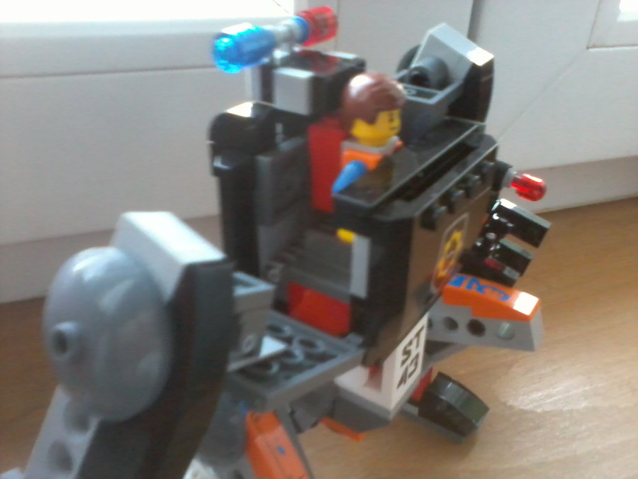 Lego movie: exo-suit