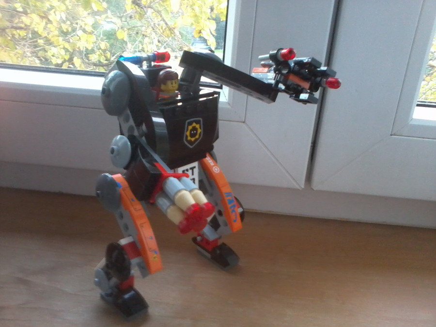 Lego movie: exo-suit