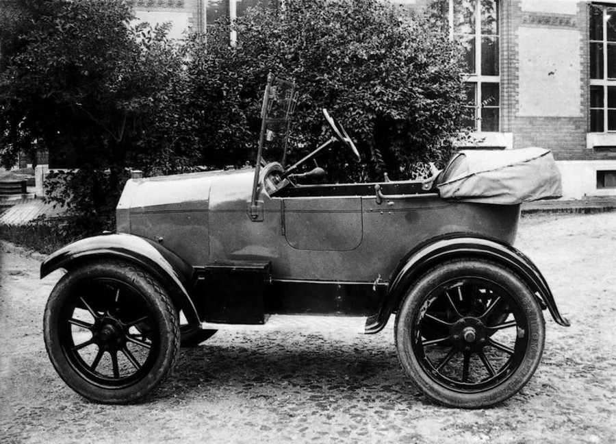 1906 Csonka építés alatt
