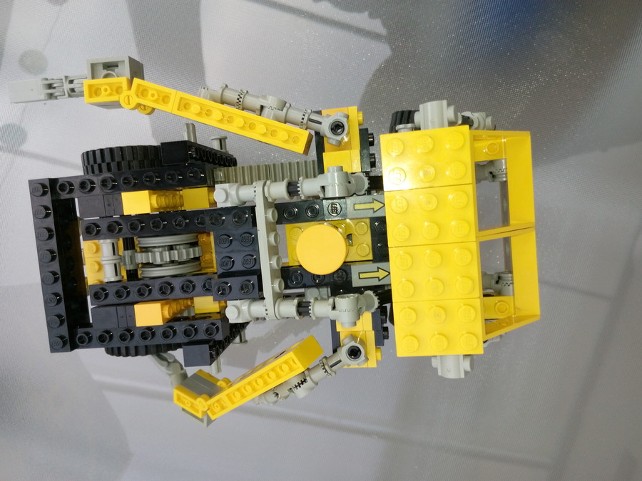 8852 Robot