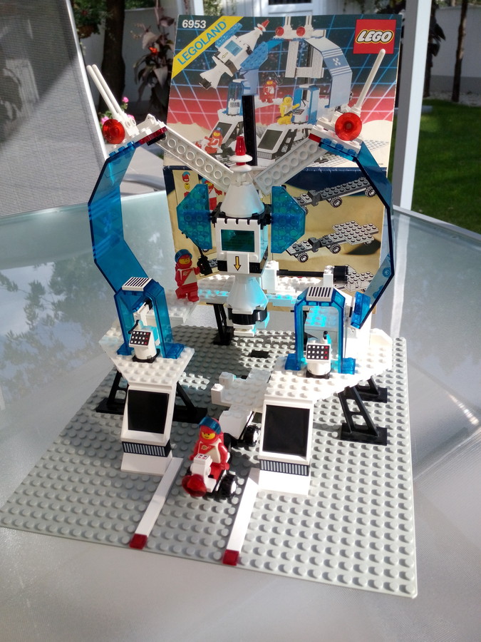 6953 Cosmic Laser Launcher