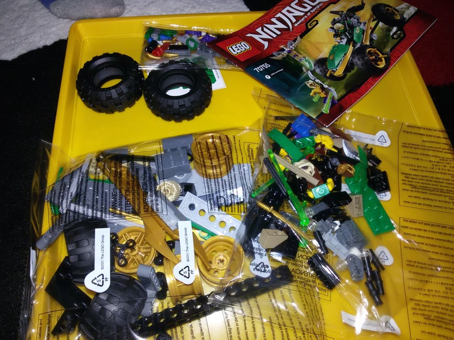 Ninjago-t is szeretjük:)