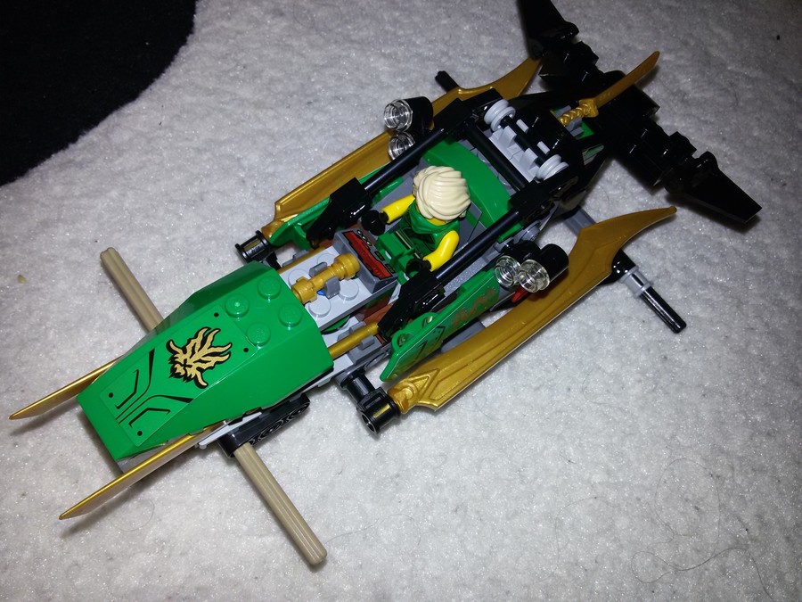 Ninjago-t is szeretjük:)