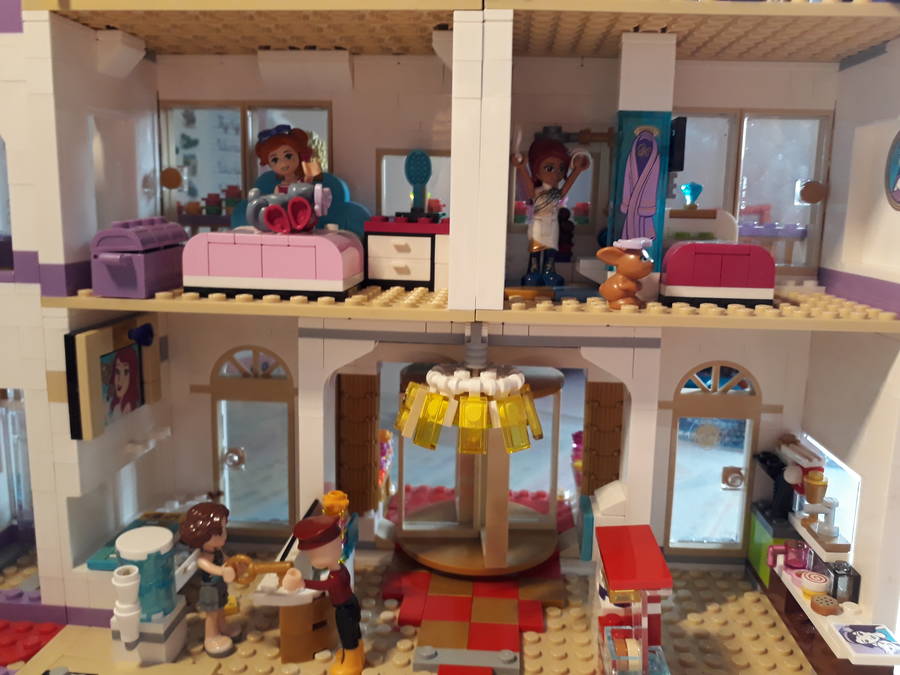Nyaralás a Heartlake Hotelben