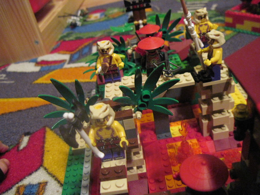 Ninjago lávatenger és dzsungel-csapda