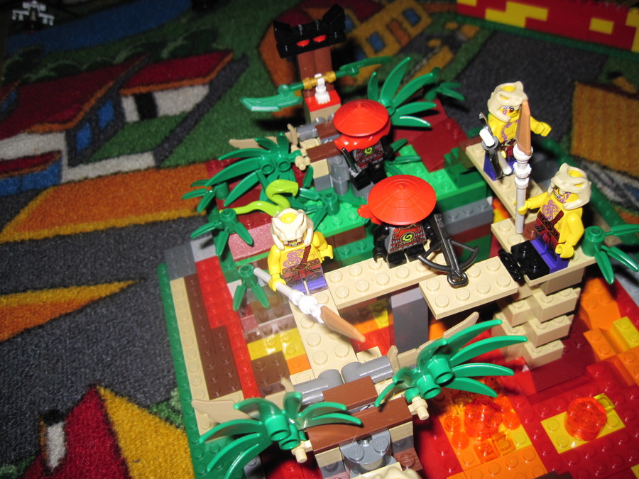 Ninjago lávatenger és dzsungel-csapda