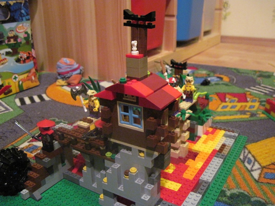 Ninjago lávatenger és dzsungel-csapda