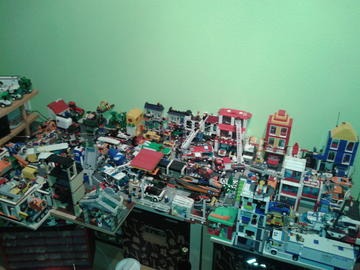 LEGO város, és az enyém :)
