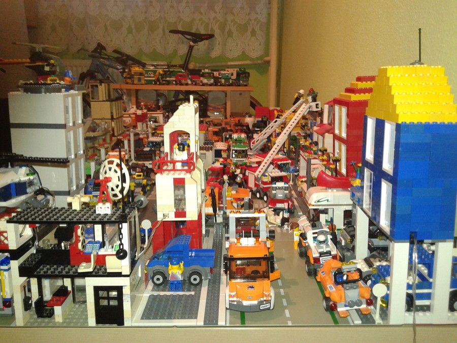 LEGO város, és az enyém :)