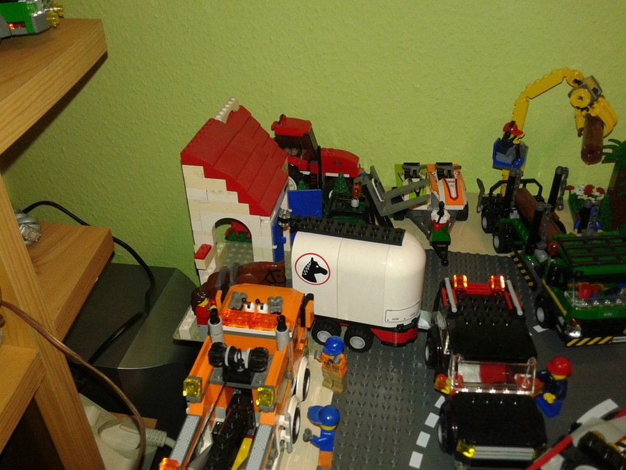 LEGO város, és az enyém :)