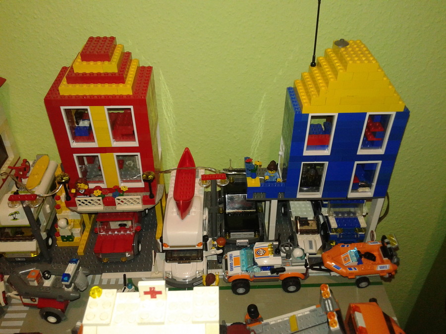 LEGO város, és az enyém :)
