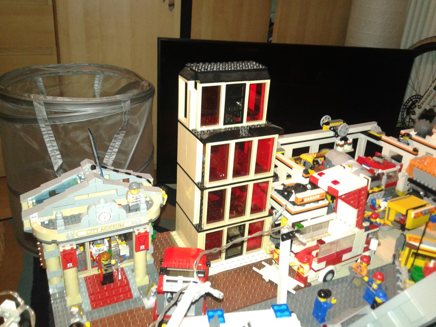 LEGO város, és az enyém :)