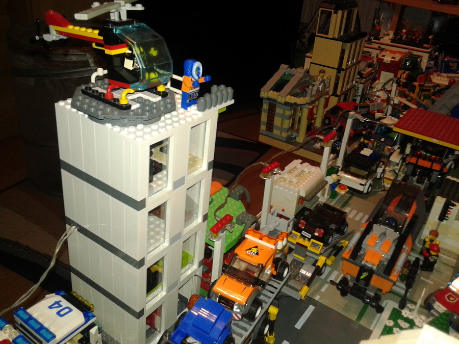 LEGO város, és az enyém :)