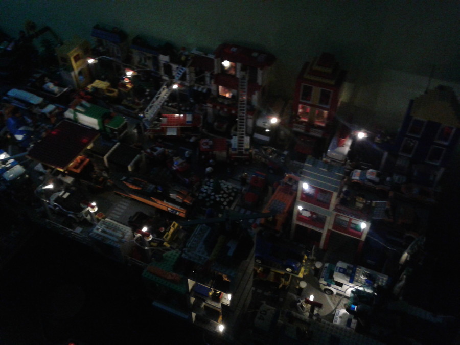 LEGO város, és az enyém :)