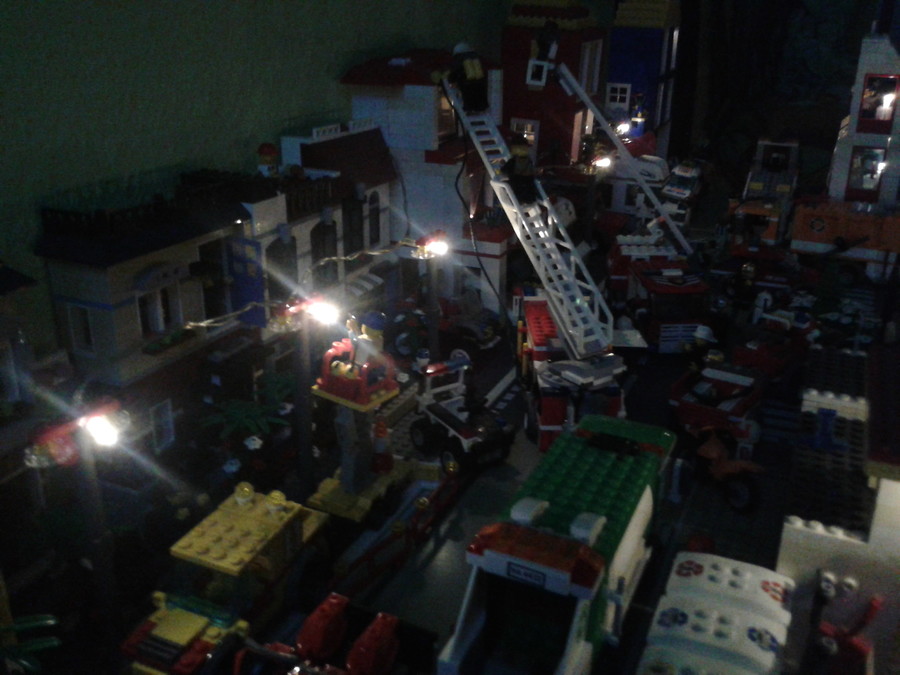 LEGO város, és az enyém :)
