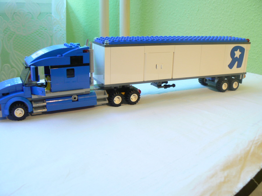 Toys'R'Us kamion 2010-ből