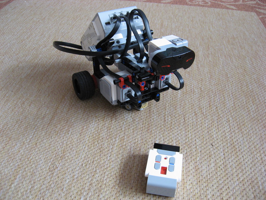 EV3