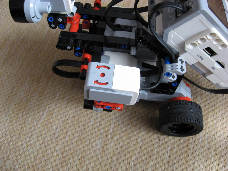 EV3