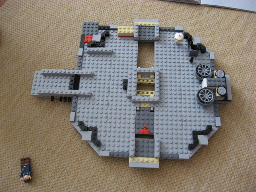 StarWars Milleneum Falcon