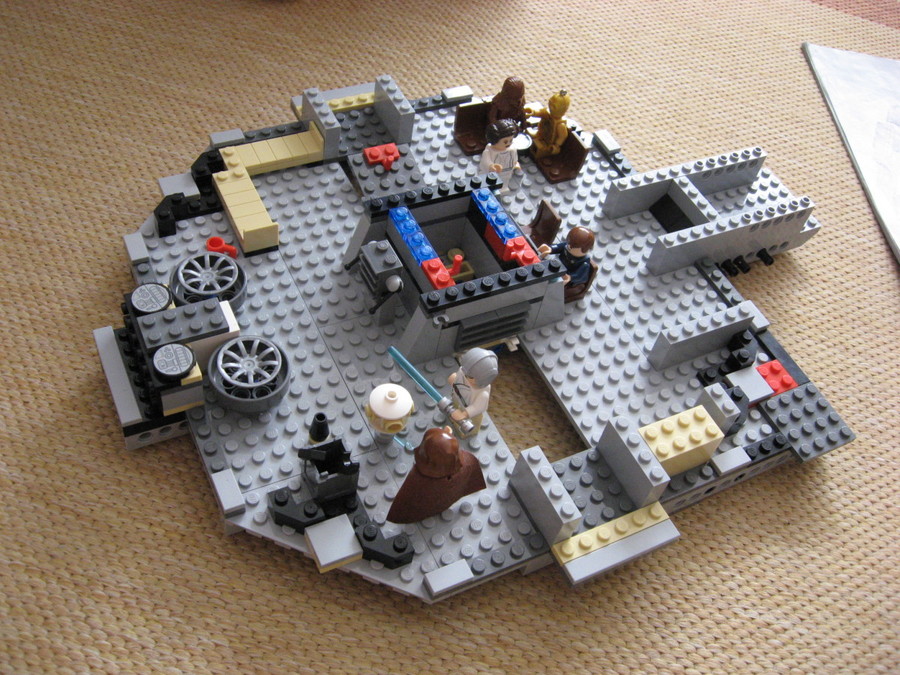StarWars Milleneum Falcon