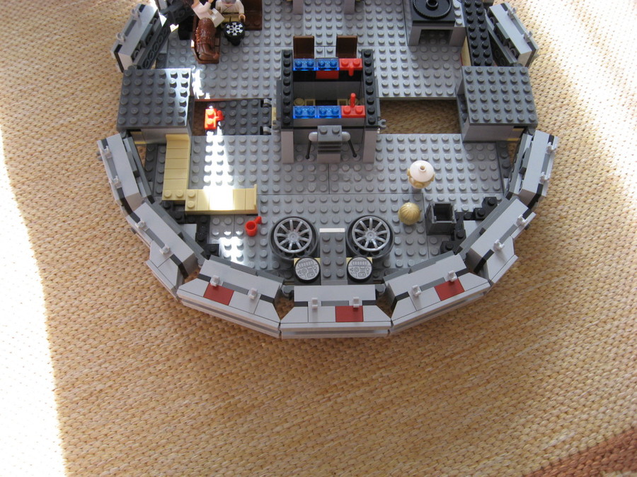 StarWars Milleneum Falcon