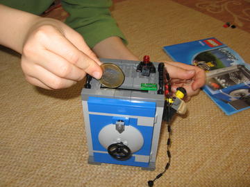 Lego persely építése