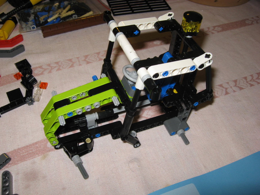 8049 Traktor pneumatikus utánfutóval