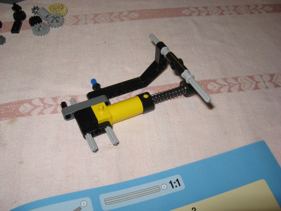 8049 Traktor pneumatikus utánfutóval
