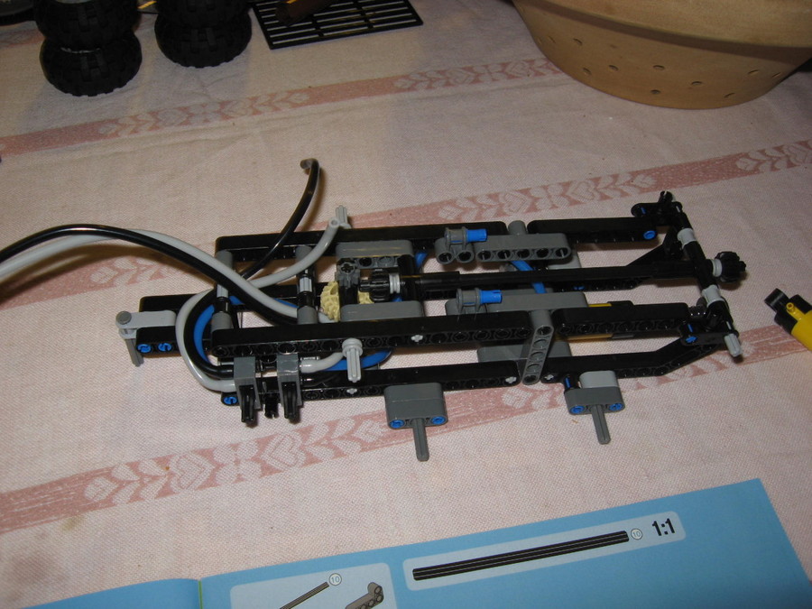 8049 Traktor pneumatikus utánfutóval