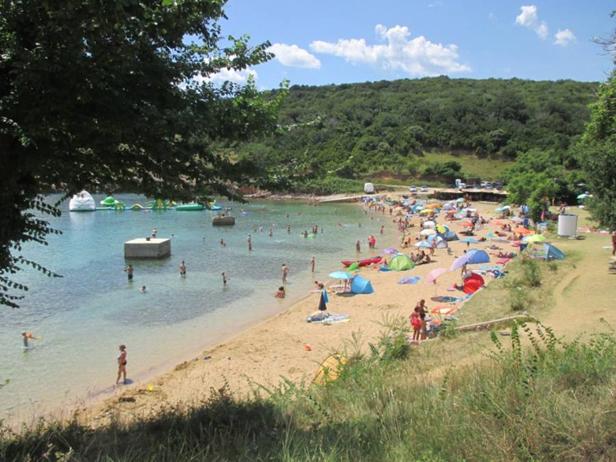 Tengerparti fürdőzés Sv. Marakon