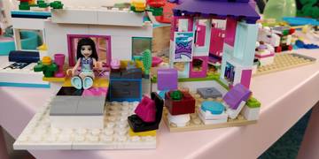 Lego friends, Emma szobája