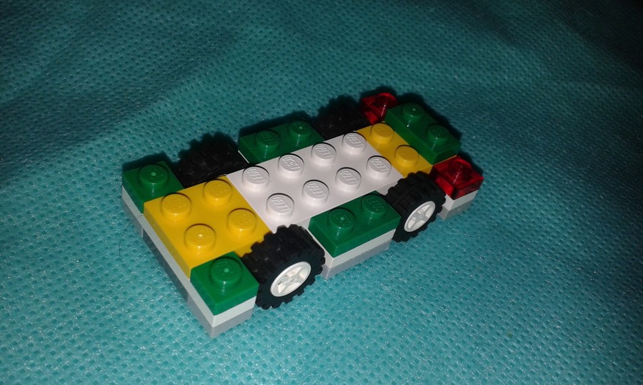 Mini sportautó