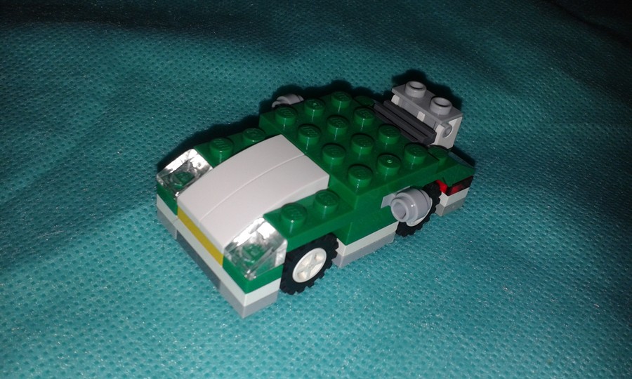 Mini sportautó
