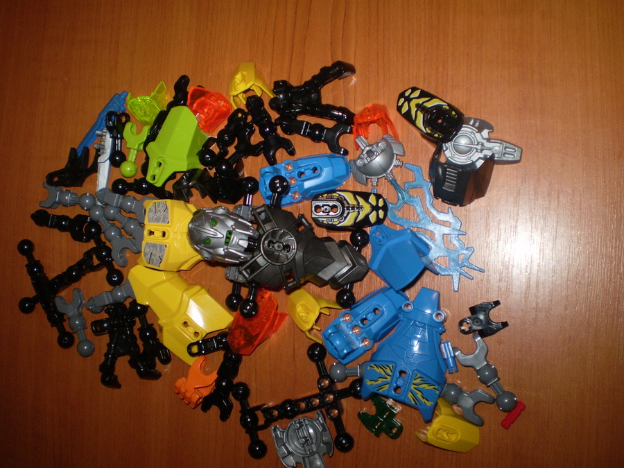 Hero Factory egyveleg