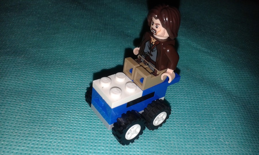 Minifig és minijárgány
