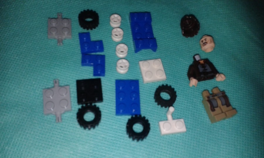 Minifig és minijárgány