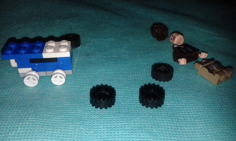 Minifig és minijárgány