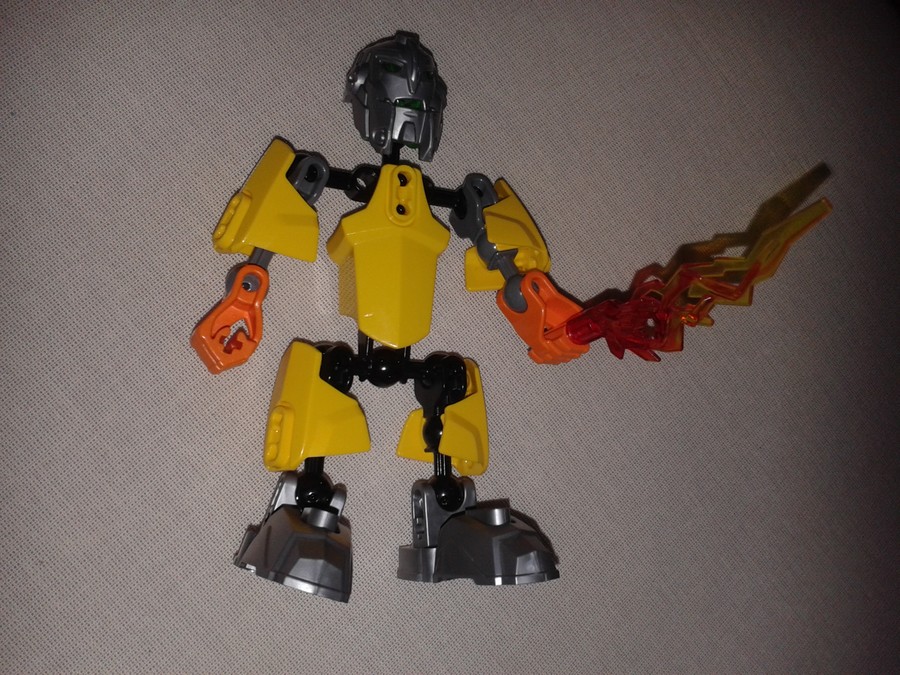 Hero Factory emberke