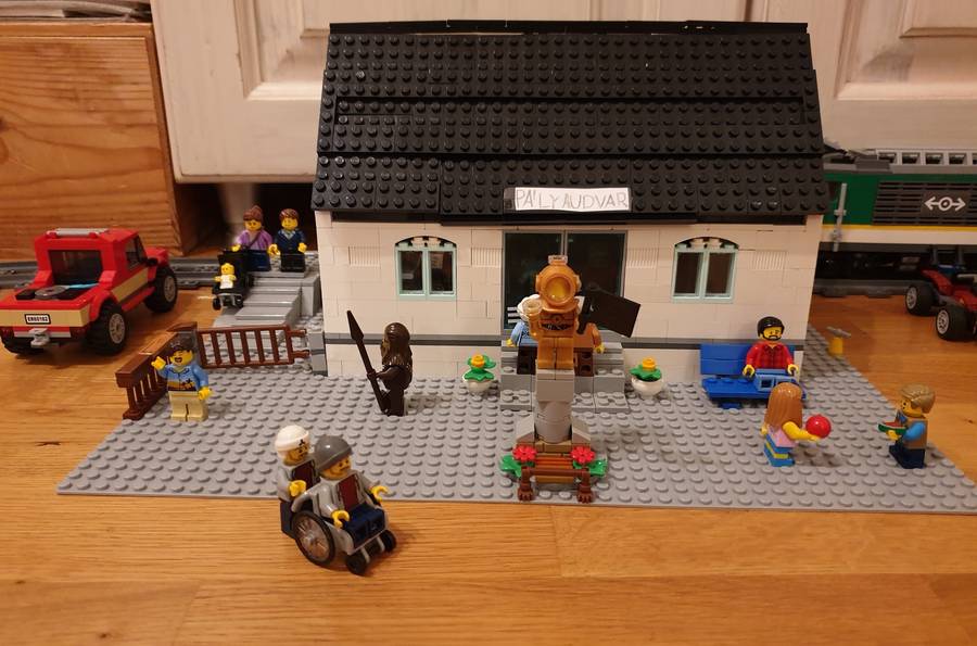 Vasútállomás Lego Cityben
