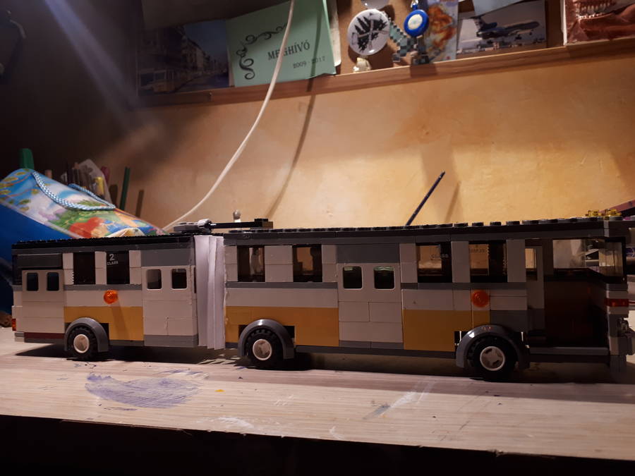 Ikarus 280.02
